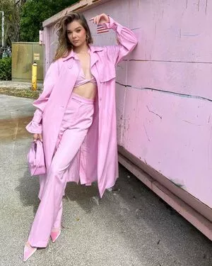 Hailee Steinfeld OnlyFans Leaked Free Thumbnail Picture - #rwRLQJTD1O