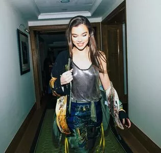 Hailee Steinfeld OnlyFans Leaked Free Thumbnail Picture - #tu1TDYZjHY