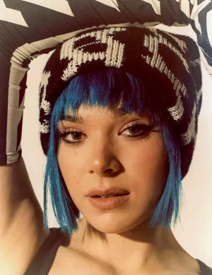 Hailee Steinfeld OnlyFans Leaked Free Thumbnail Picture - #u9EBV5mF20