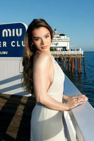 Hailee Steinfeld OnlyFans Leaked Free Thumbnail Picture - #uDEuNOp5qn