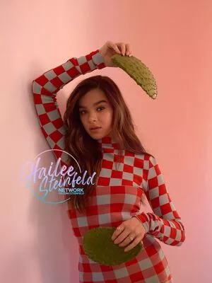 Hailee Steinfeld OnlyFans Leaked Free Thumbnail Picture - #uqmWReyEbD