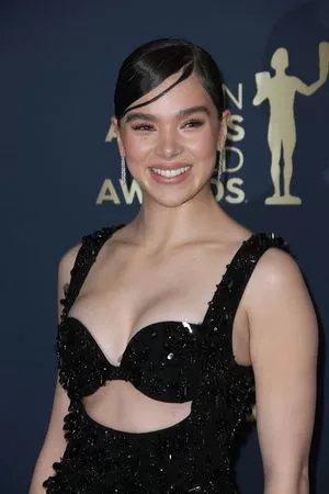 Hailee Steinfeld OnlyFans Leaked Free Thumbnail Picture - #v8iGhc8qRG