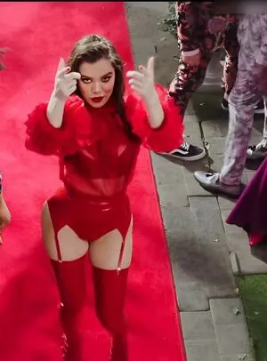 Hailee Steinfeld OnlyFans Leaked Free Thumbnail Picture - #vJ6wvYTUFu