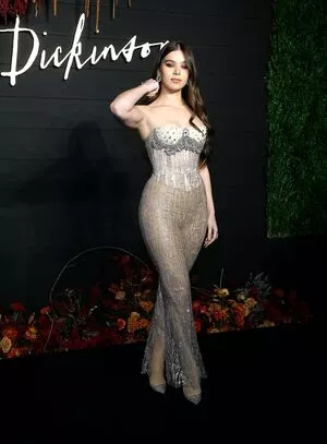 Hailee Steinfeld OnlyFans Leaked Free Thumbnail Picture - #wKSrkvrOsJ