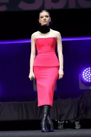 Hailee Steinfeld OnlyFans Leaked Free Thumbnail Picture - #xEt1GA6bEm