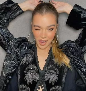Hailee Steinfeld OnlyFans Leaked Free Thumbnail Picture - #xQOxpfIhwR