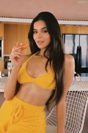 Hailee Steinfeld OnlyFans Leaked Free Thumbnail Picture - #xYzKkvaLgf