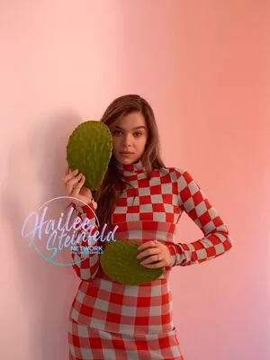 Hailee Steinfeld OnlyFans Leaked Free Thumbnail Picture - #y0mynjfCDP