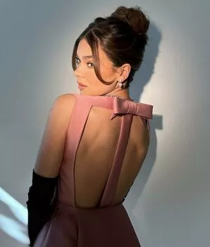 Hailee Steinfeld OnlyFans Leaked Free Thumbnail Picture - #yn7P9CasFA
