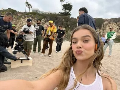 Hailee Steinfeld OnlyFans Leaked Free Thumbnail Picture - #zHNsoWsLzP