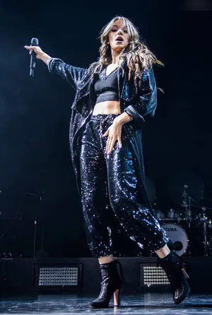 Hailee Steinfeld OnlyFans Leaked Free Thumbnail Picture - #zJ1IZ9040A