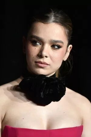 Hailee Steinfeld OnlyFans Leaked Free Thumbnail Picture - #zf0bP6wh5E