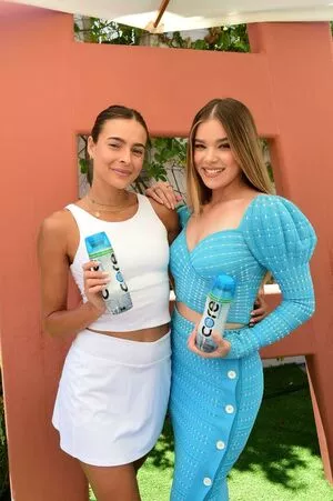 Hailee Steinfeld OnlyFans Leaked Free Thumbnail Picture - #zo0IpjutzU
