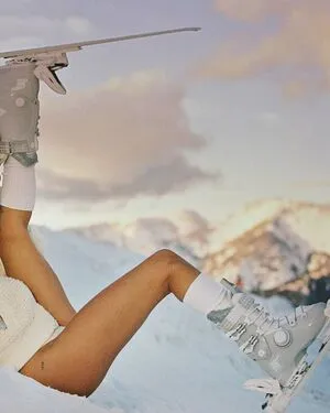 Hailey Baldwin Bieber OnlyFans Leaked Free Thumbnail Picture - #3nnsdps2AB