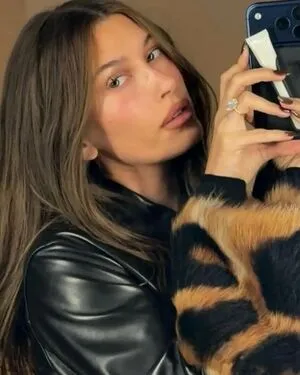 Hailey Baldwin Bieber OnlyFans Leaked Free Thumbnail Picture - #5CXqAaQrO9
