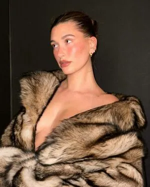 Hailey Baldwin Bieber OnlyFans Leaked Free Thumbnail Picture - #Gw3aQdn27U