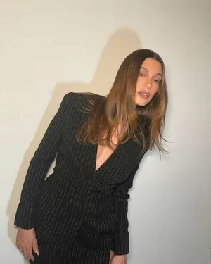 Hailey Baldwin Bieber OnlyFans Leaked Free Thumbnail Picture - #RHOXrcTs3r