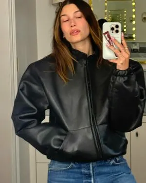 Hailey Baldwin Bieber OnlyFans Leaked Free Thumbnail Picture - #VageBSVsYJ