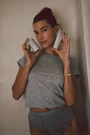 Hailey Baldwin Bieber OnlyFans Leaked Free Thumbnail Picture - #iaiLoz4cCh