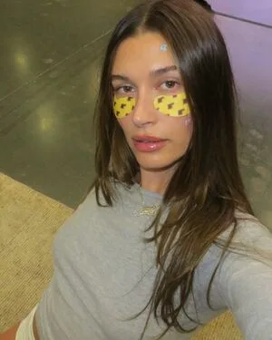 Hailey Baldwin Bieber OnlyFans Leaked Free Thumbnail Picture - #isMwOc51EN