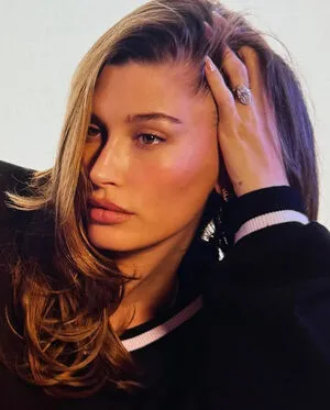 Hailey Baldwin OnlyFans Leaked Free Thumbnail Picture - #B8Nmml7704