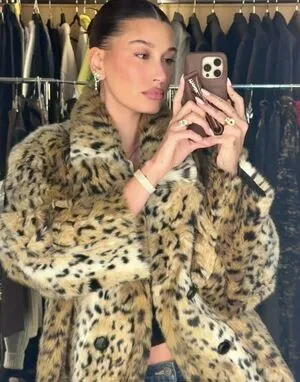 Hailey Baldwin OnlyFans Leaked Free Thumbnail Picture - #BFhs88tyE7