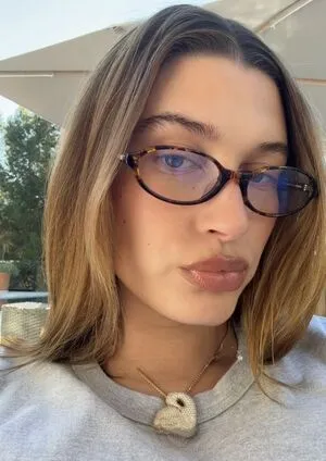 Hailey Baldwin OnlyFans Leaked Free Thumbnail Picture - #btTdwn7HLk