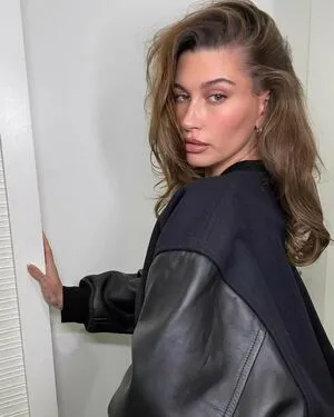 Hailey Baldwin OnlyFans Leaked Free Thumbnail Picture - #c2TIeJDd3Y
