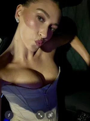 Hailey Baldwin OnlyFans Leaked Free Thumbnail Picture - #mtoyDR5YhJ