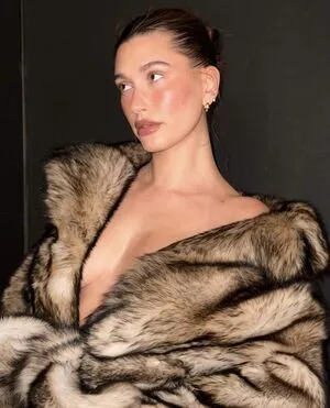 Hailey Baldwin OnlyFans Leaked Free Thumbnail Picture - #sT4UF4z8LS