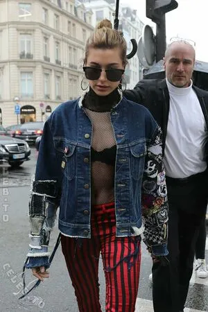 Hailey Bieber OnlyFans Leaked Free Thumbnail Picture - #02Sd37UDZH