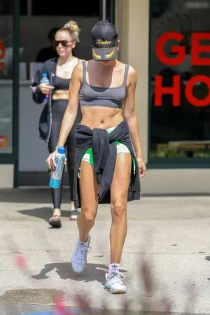 Hailey Bieber OnlyFans Leaked Free Thumbnail Picture - #1VBikelvy3