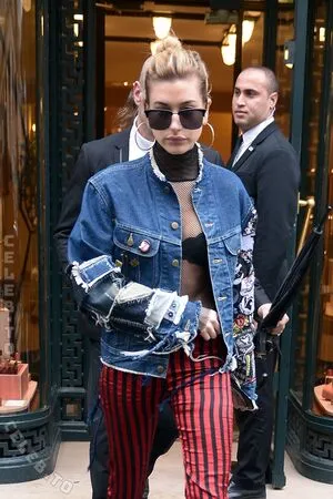 Hailey Bieber OnlyFans Leaked Free Thumbnail Picture - #49DWJOYEeO