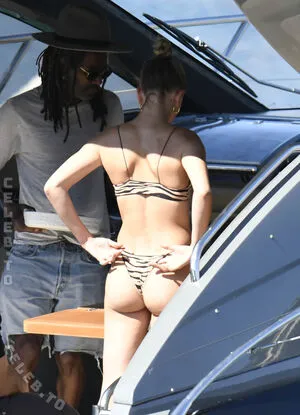 Hailey Bieber OnlyFans Leaked Free Thumbnail Picture - #J9jY6s4bEY