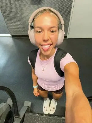 Hailey Fernandes OnlyFans Leaked Free Thumbnail Picture - #iUpol8a8F8
