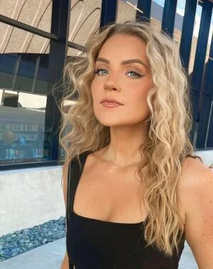 Hailey Malles OnlyFans Leaked Free Thumbnail Picture - #x3QbWPqY8q