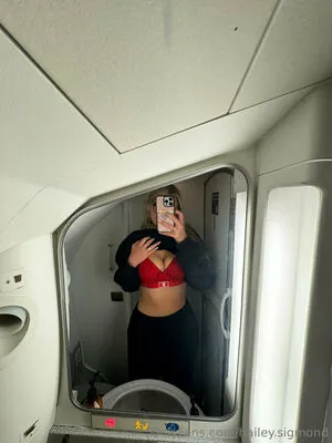 Hailey Sigmond OnlyFans Leaked Free Thumbnail Picture - #MoxbCpR7Ga