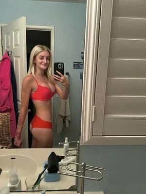 Hailey Sinclair OnlyFans Leaked Free Thumbnail Picture - #2SLRvZw7b5