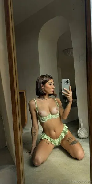 Haileyhopex OnlyFans Leaked Free Thumbnail Picture - #GNCpYIR0EO