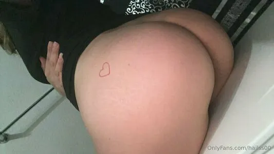 Hailss00 OnlyFans Leaked Free Thumbnail Picture - #zidruwremv