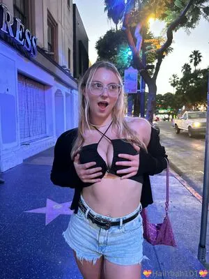 Hailyeah101 OnlyFans Leaked Free Thumbnail Picture - #yl9Zd80mAw