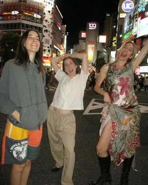 Haim Sisters OnlyFans Leaked Free Thumbnail Picture - #9lgfLAP8oB
