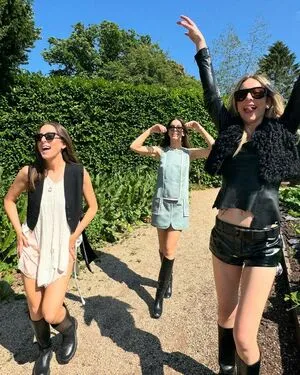 Haim Sisters OnlyFans Leaked Free Thumbnail Picture - #PEDWxBe2Ni