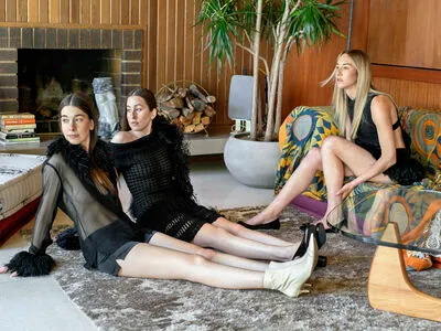 Haim Sisters OnlyFans Leaked Free Thumbnail Picture - #Um8Y4qxKJF