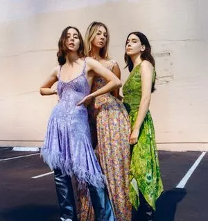 Haim Sisters OnlyFans Leaked Free Thumbnail Picture - #a31EPVqvb5