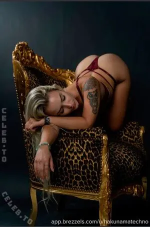 Hakunamavie OnlyFans Leaked Free Thumbnail Picture - #7M5PDwsaMI