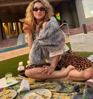 Haley Lu Richardson OnlyFans Leaked Free Thumbnail Picture - #929F2gf3yu