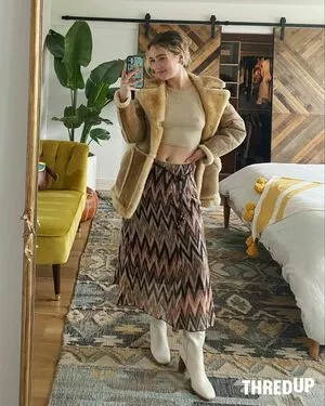 Haley Lu Richardson OnlyFans Leaked Free Thumbnail Picture - #AxBNORneHS