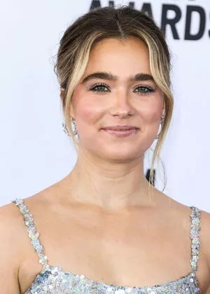 Haley Lu Richardson OnlyFans Leaked Free Thumbnail Picture - #PTKp3Jyy0c