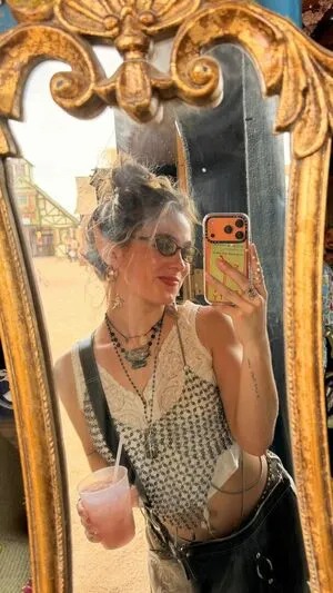 Haley Lu Richardson OnlyFans Leaked Free Thumbnail Picture - #SyB9XSpcek